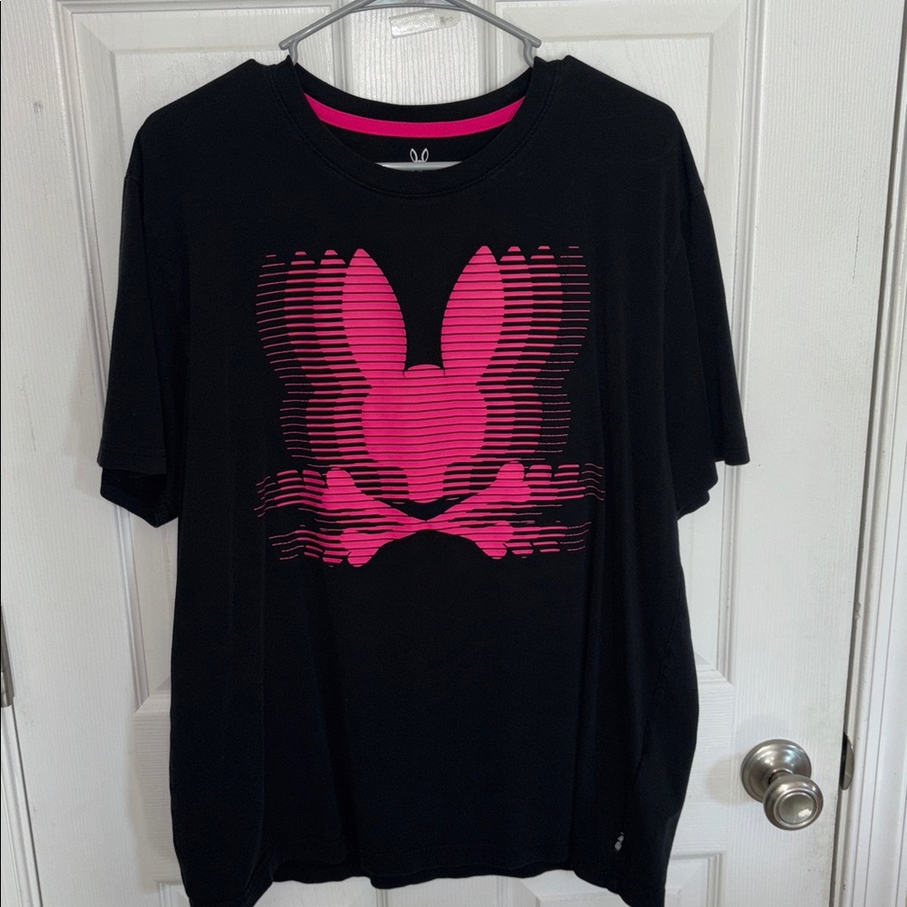 Psycho bunny Black T-Shirt with Pink Graphic
